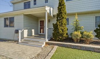 32 Cove Rd W, Bayville, NJ 08721