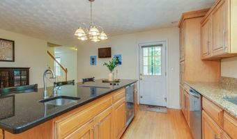 17 Keneson St, Billerica, MA 01821