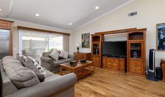17219 Village 17, Camarillo, CA 93012