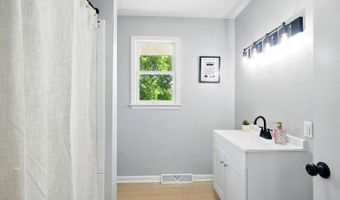 601 Riverview Dr, Altavista, VA 24517
