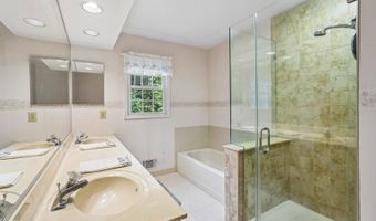 22 Eric Trl, Alloway, NJ 07461