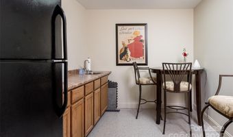 7 Beaverdam Rd, Asheville, NC 28804