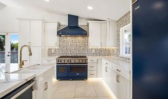 4143 Sunnyhill Dr, Carlsbad, CA 92008