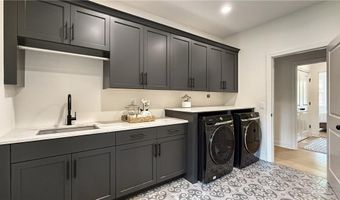 320 Shady Grove Ln, Alpharetta, GA 30009