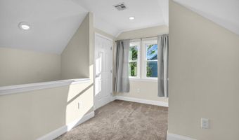 20 Starboard St, Beachwood, NJ 08722