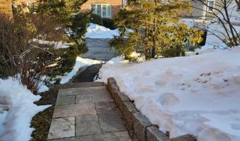96 Valley Rd 1, Cos Cob, CT 06807