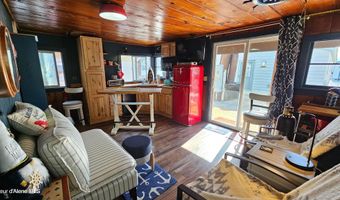 33671 N Macdonalds 2nd Dock Dr, Bayview, ID 83803