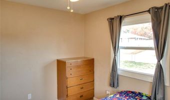 5230 Wick Way Dr, Alton, IL 62002