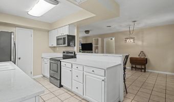 897 Auburn Dr, Biloxi, MS 39532