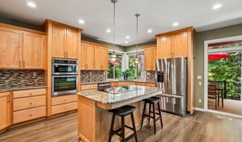 8297 SW HAYDEN Dr, Beaverton, OR 97007