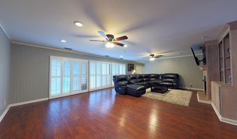 910 Pine St, Bainbridge, GA 39819