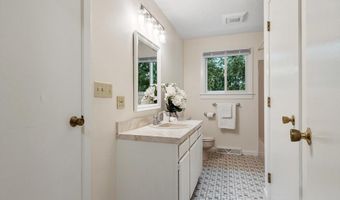 1 Heather Hill Rd, Acton, MA 01720