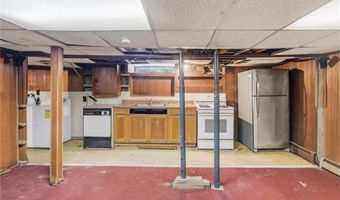 400 Thames St, Bristol, RI 02809