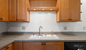 2044 Stonegate Cir, Anchorage, AK 99515