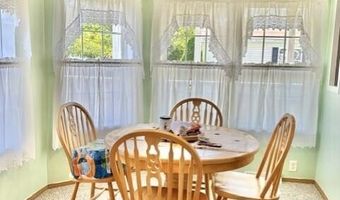 8 Windsor Dr, Alfred, ME 04002