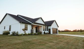 102 W Buxton Cir, Albia, IA 52531