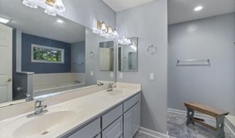 32 Promesa Pl, Hot Springs Village, AR 71909