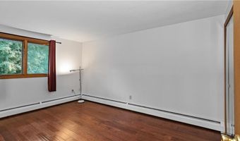 36 Stony Ln, North Kingstown, RI 02852