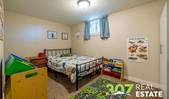 153 E 1st St N, Cowley, WY 82420