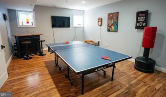 4512 WINDSOR Ln, Bethesda, MD 20814