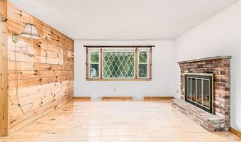 75 Hickory Dr, North Kingstown, RI 02852