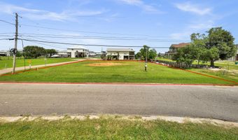 101 Edith Dr, Bay St. Louis, MS 39520
