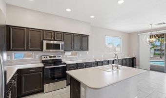 902 W AZALEA Pl, Chandler, AZ 85248