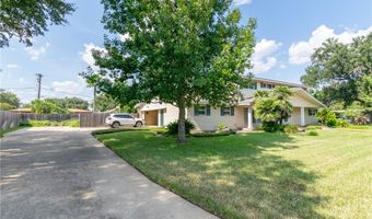 1321 Southwood St, Alice, TX 78332