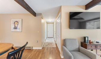 2 Cortland Cir, Bangor, ME 04401