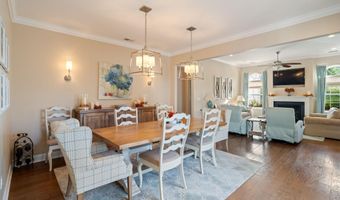 10 CHAPEL HILL Ct, Barnegat, NJ 08005