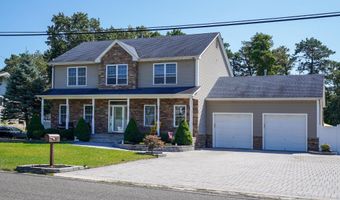 449 Montgomery St, Bayville, NJ 08721
