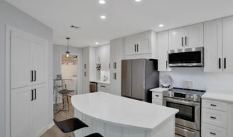 1941 SEMINOLE Rd, Atlantic Beach, FL 32233