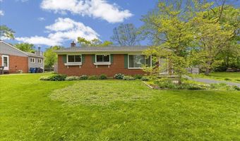 681 Archwood Dr, Ann Arbor, MI 48103