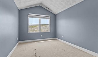 15 Morningside Dr, North Kingstown, RI 02852