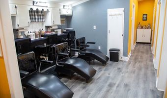 93 Bell, Baxley, GA 31513