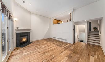 140 Ashley Mews Dr, Ann Arbor, MI 48104