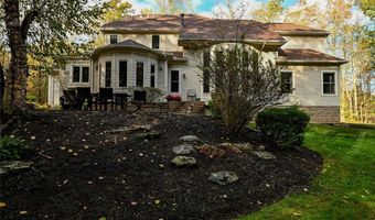 679 Deep Woods Dr, Aurora, OH 44202