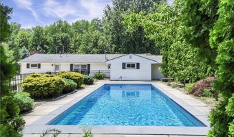 301 Crosse Rd, Amherst, OH 44001