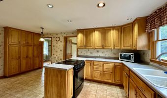 30 Farmers Hill Rd, Andover, ME 04216