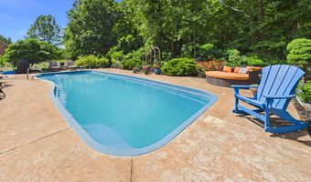 2312 W Rockhouse Rd, Ashland, KY 41102