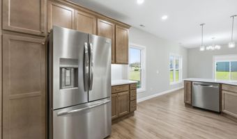 2002 Bogey Ct, Auburn, IN 46706