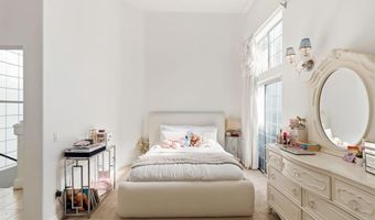 208 S Pacific St, Oceanside, CA 92054