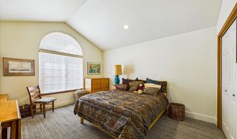 1002 Diamond Dr, Arcata, CA 95521