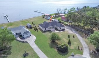 111 Waterway Ct, Aydlett, NC 27916