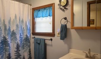 24 W 2nd St, Adrian, MO 64720