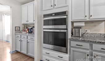 712 Coventry Dr, Albemarle, NC 28001