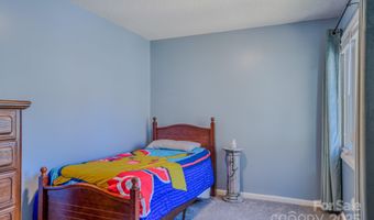 43 Hollybrook Dr, Asheville, NC 28803