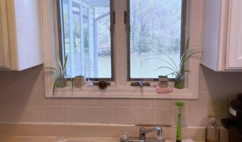 1913 Wayside Ln, Ava, MO 65608