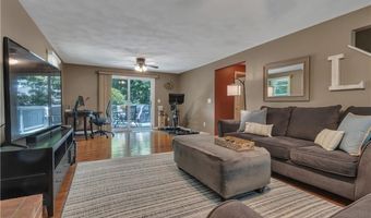 27 Fairway Dr, North Kingstown, RI 02852