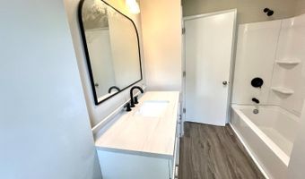 1165 Park Ave, Amherst, OH 44001